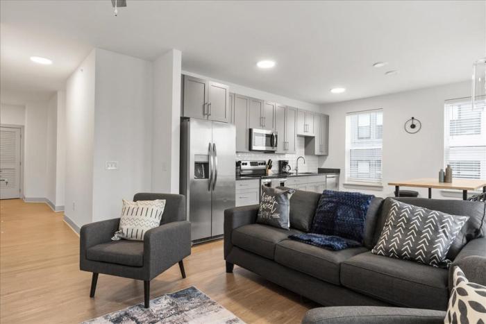 Cozy 10BR 10BA combined Apartment Near Downtown Cincinnati