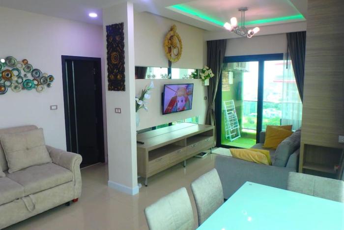 Elite, sea view,beach 200 meters