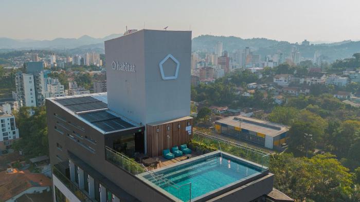 EDIFICIO UP - Loft próximo a Vila Germânica e FURB com vaga.