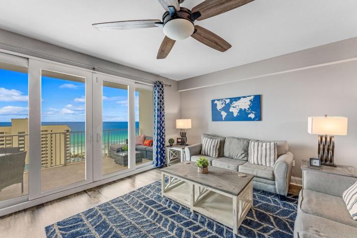 Laketown Wharf #1219 by Nautical Properties