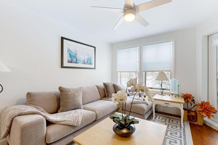 Eagle Springs East 304: Josephines Suite