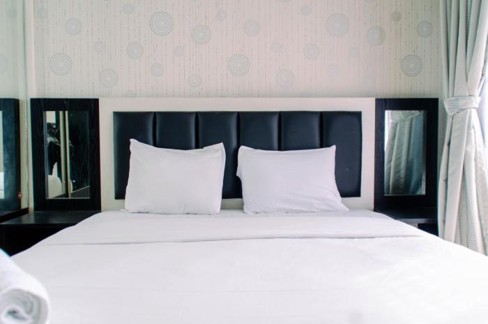 Comfy and Relax 2BR at Mangga Dua Apartment By Travelio