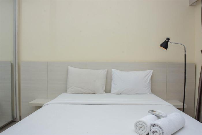 Elegant and Comfy Studio Kebayoran Icon Apartment By Travelio