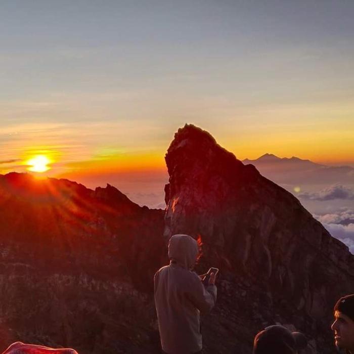 Khailash Warung and Home Stay