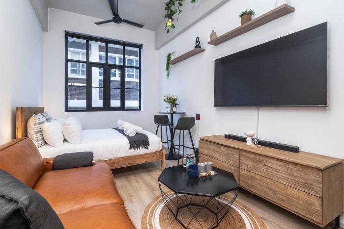 East City Studio Retreat at The Harri