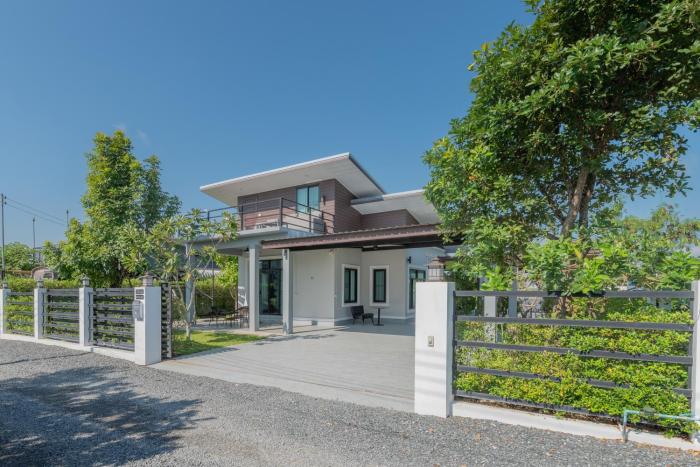 The garden pool villa resort