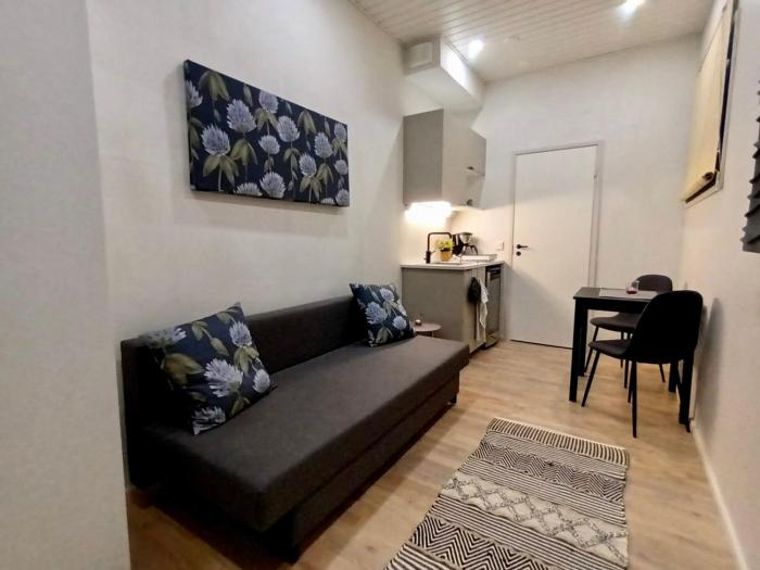 Uusi miniasunto Hiukkavaarassa ilmaisella pysäköinnillä