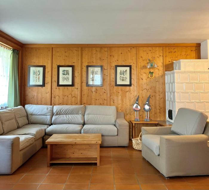 La Casa dei Nonni, Villa Montana