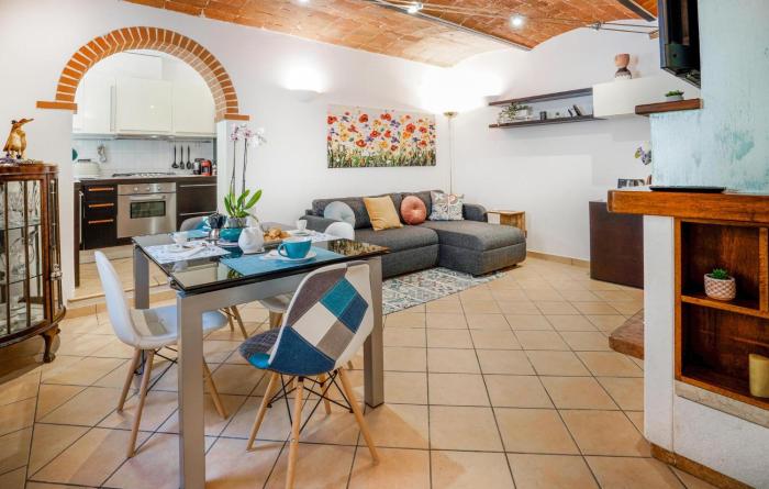 Amazing Apartment In Bettolle With Wifi