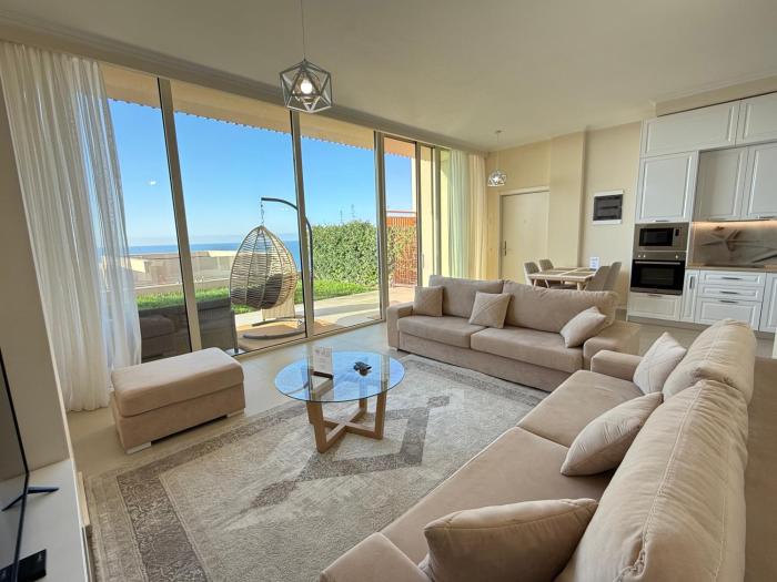 Villa Harmony Green Coast, Palase