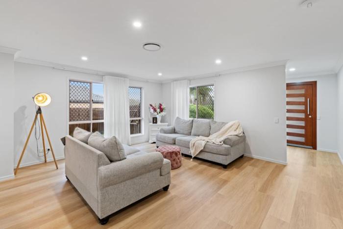 Stunning 5BR Big Modern Home with Parking Malls and Parks