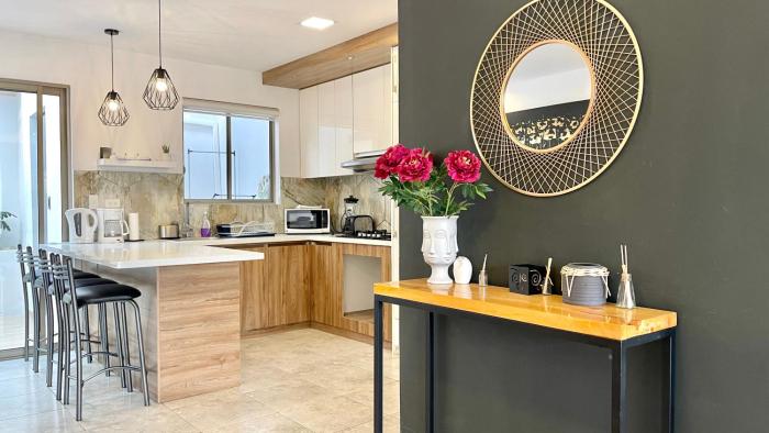 Beautiful House, Luxury, Space and Comfort