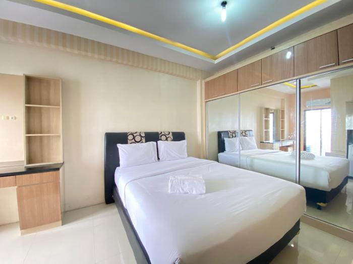 Simply 3BR Apartment at Gateway Ahmad Yani Cicadas By Travelio