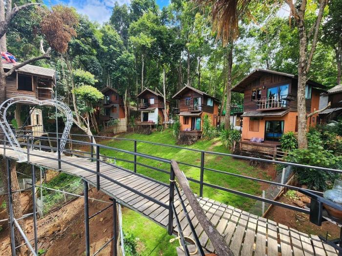 บ้านต้นไม้แม่กำปอง Baan TONMAI MAEKAMPONG