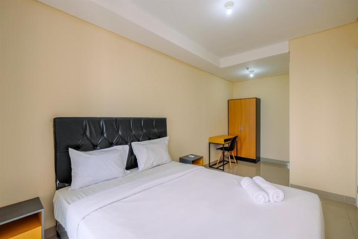 2BR Best Rate Kebayoran Icon Apartment near Gandaria City By Travelio
