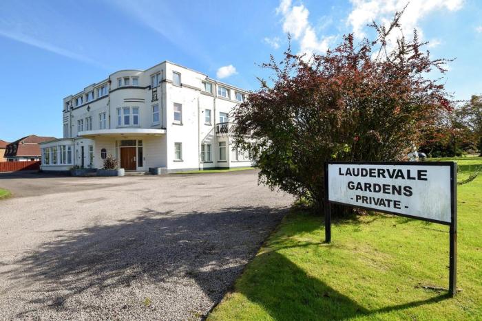 Laudervale East Penthouse Loch Lomond