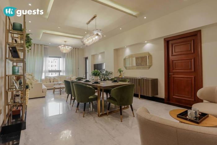 Higuests - Luxurious 2BR Haven in Iconic Palm Jumeirah
