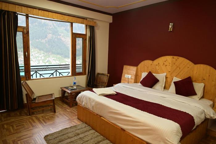 Krishana Cottage A Pure Veg !!!300 m From Hadimba Temple!!!Balcony Rooms!!!Veg Restaurant!!!Couple Friendly!!!Family Cottage!!!