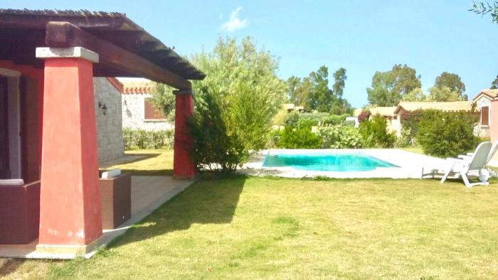 ISA - Villas with private pool in Costa Rei just 500 meters from the sea