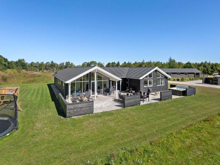5 star holiday home in Ålbæk