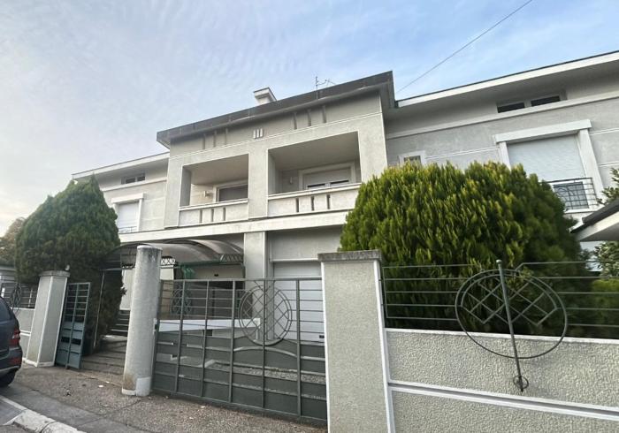 Luxury villa Dedinje residence