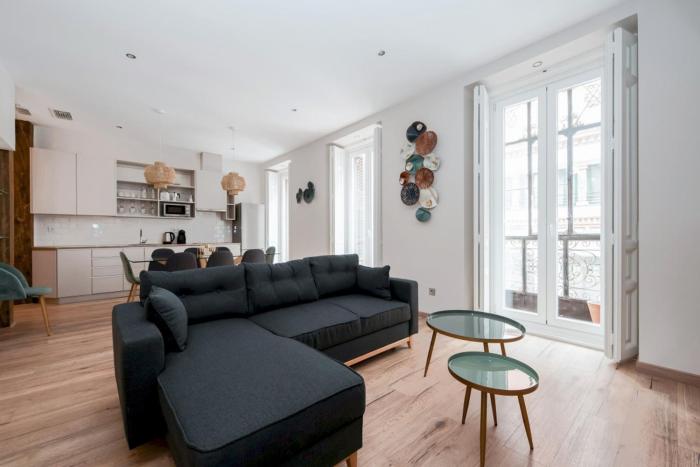 3 bedrooms 3 bathrooms furnished - Justicia - Refurbished - MintyStay