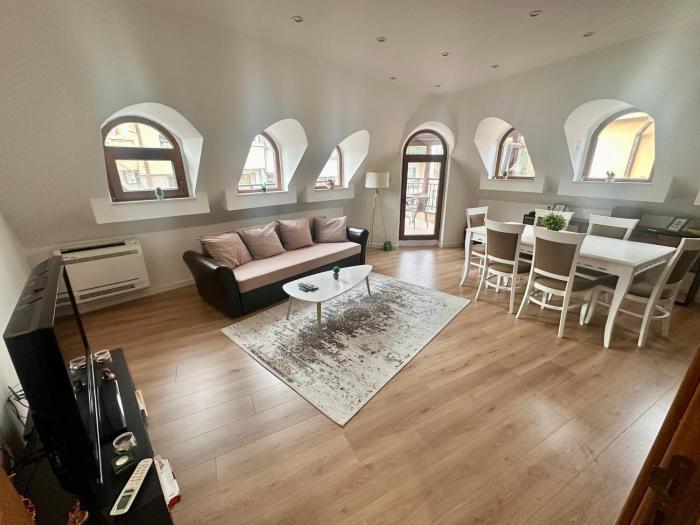 Deluxe apartment Burgas City Center