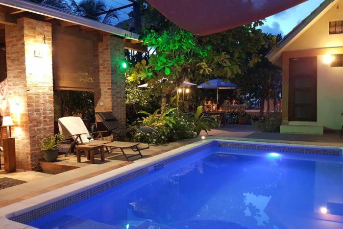 Propiedad entera frente al mar con 3 habitaciones