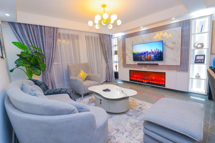 2 Bed Apartment Sleeps 4 - Balcony Parking Wifi