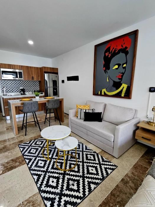 Stylish Condo with Roof top Ocean views near Mamitas Beach and 5th AVE