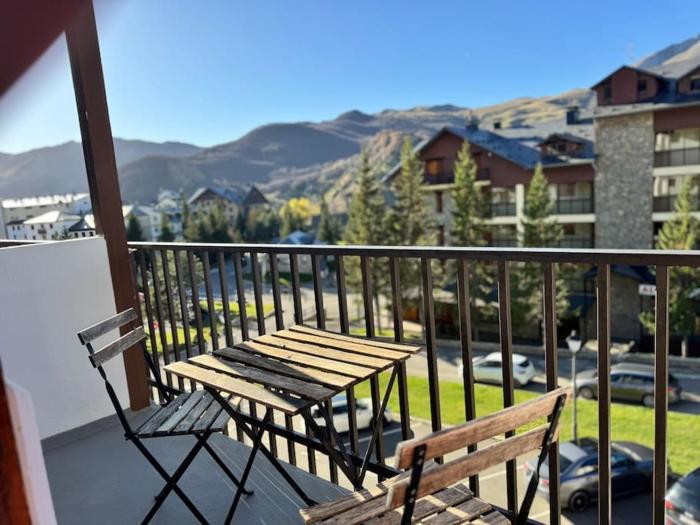 Estudio con increíbles vistas a la montaña en el centro de Formigal - Esquía sin llaves