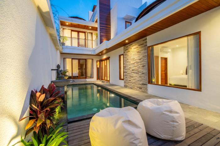 Private Villa Uluwatu - 4BR - Pool - Rooftop Sunset Bar - 7 mins to Melasti Beach