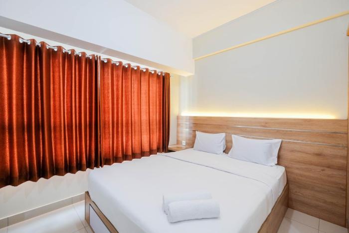 Comfort and Strategic Studio at Springlake Summarecon Bekasi Apartment By Travelio
