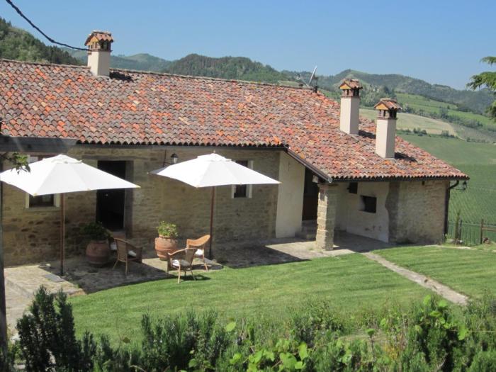 Scenic holiday home in Modigliana with fenced garden