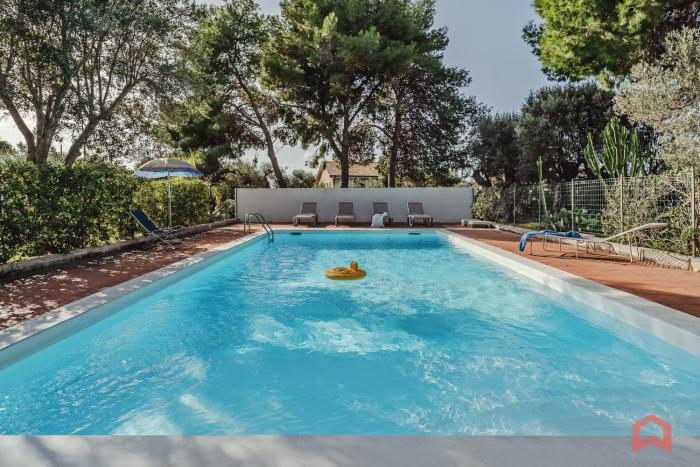 Grande e Luminosa Villa con Piscina vicino al Mare