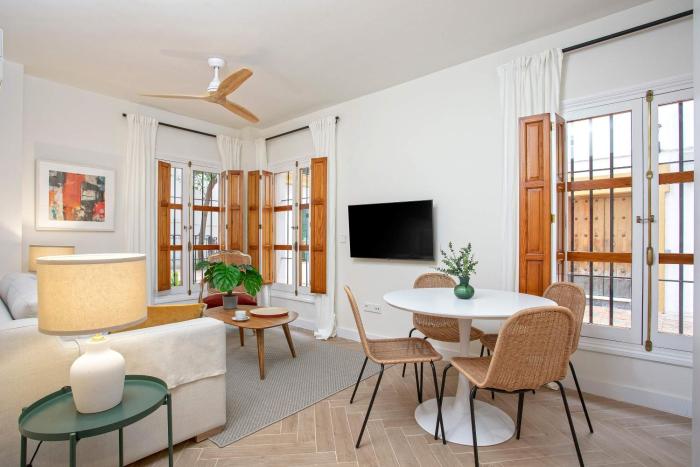 Genteel Home Plaza de Santa Cruz