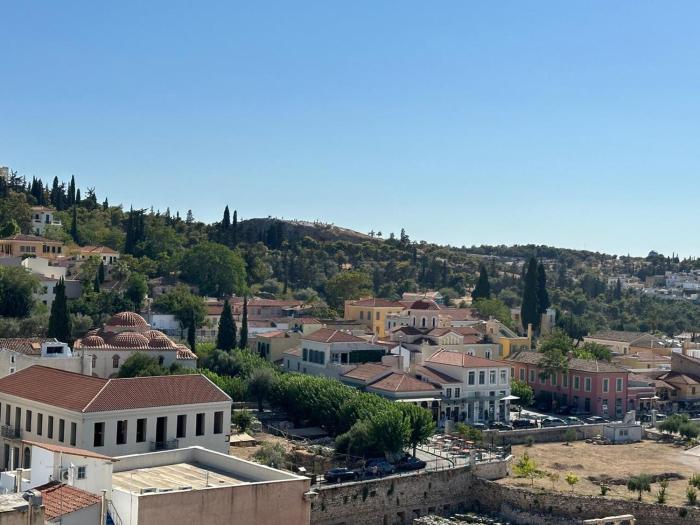 Stoic penthouse of Acropolis