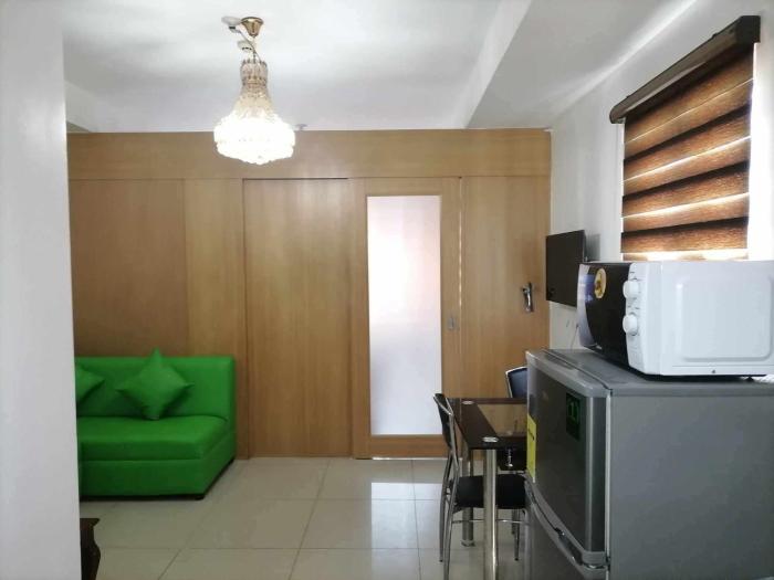 spacious 1 br fully furnished condo