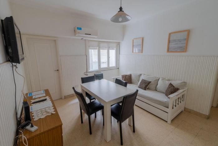 Check and Home - Rivadavia - 4 huéspedes en el centro