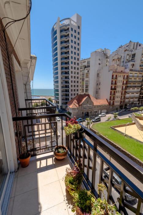 Check and Home - Torreón - 5 Huéspedes con Balcón y Vista al Mar