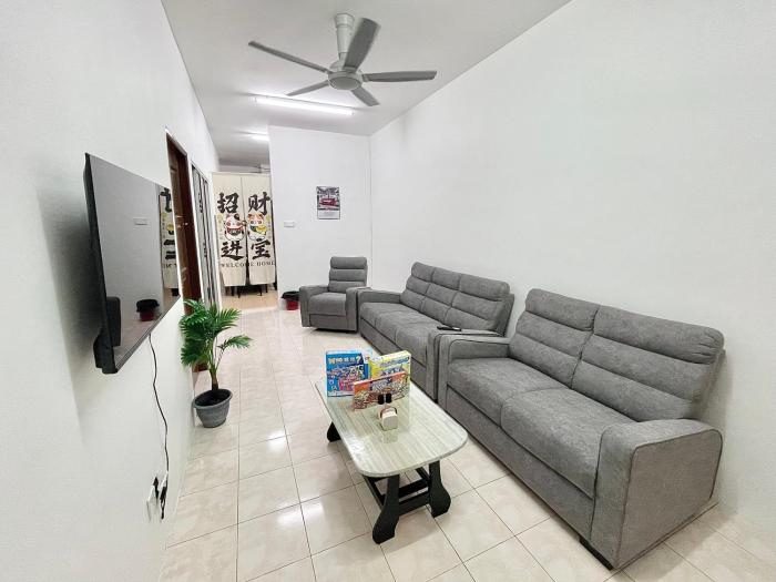 New in Miri Family homestay 6-13pax