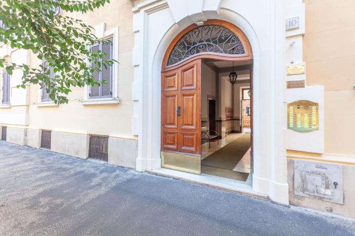 Cami Vatican Apartment