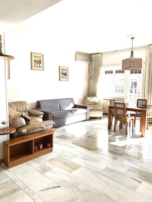 Golden Valley House 4-8 pax - box auto Metro B1 Conca Doro treno Val dAla