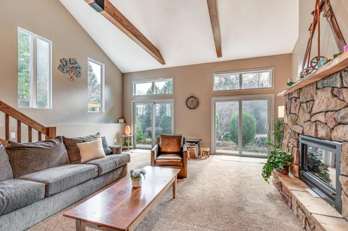 Campton Cabin Near White Mountain Natl Forest