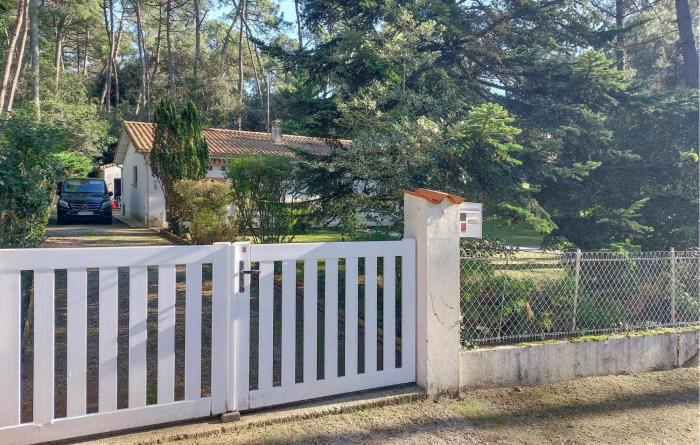 Amazing Home In Meschers-Sur-Gironde