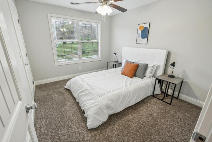 Biltmore Luxury 1517 #2 Townhomes l 2Bd 2 Bth