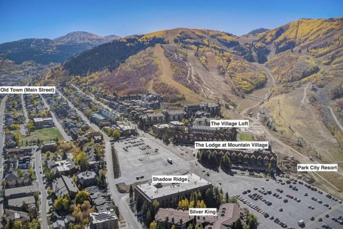 Classic Ski-in Ski-out Condo