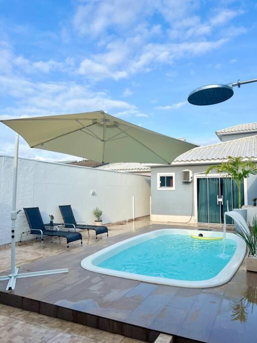 Casa em Itaipuaçu com piscina e 3 qtos