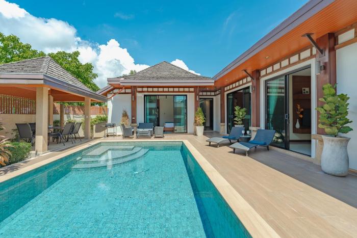 3 Bedrooms villa walking distance to Rawai beach