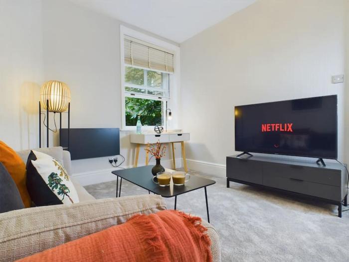 1 Bed Apartment West Kensington